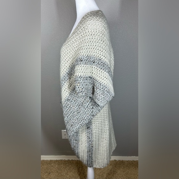 Womens Handmade Boho Crochet Coastal Cowgirl Neutral Cardigan O/S Beige Gray - Picture 8 of 11